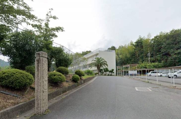 小学校　灘小学校（小学校）まで1008m