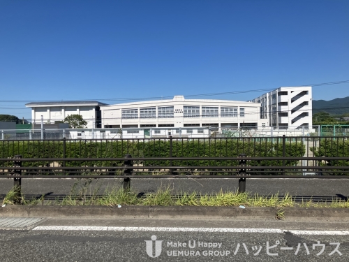 中学校　古賀市立古賀中学校（中学校）まで1600m