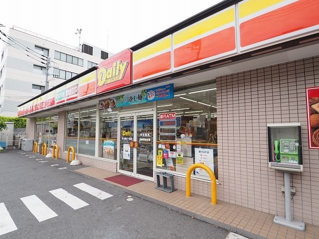 コンビニ　デイリーヤマザキ（コンビニ）まで500m