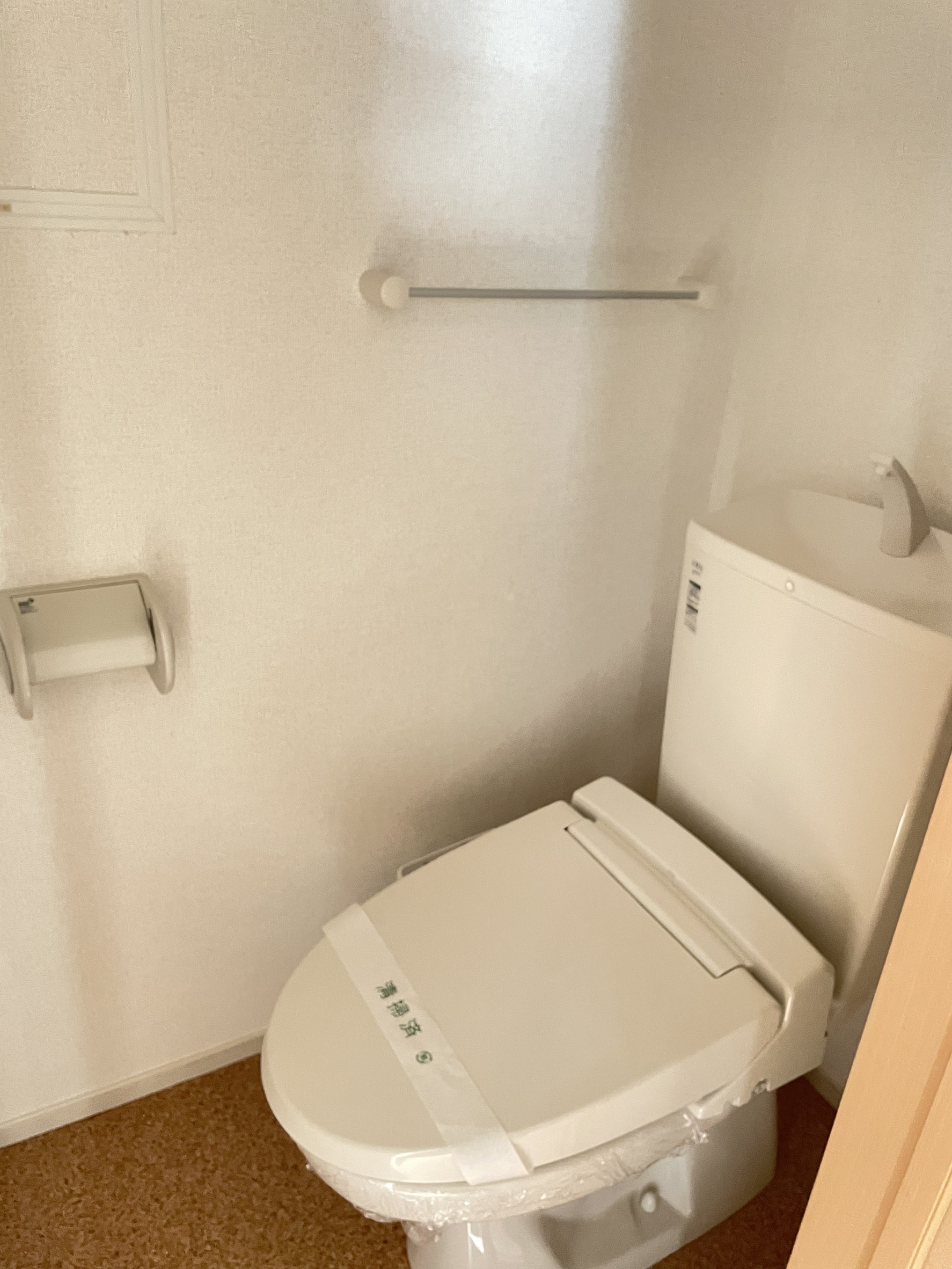 トイレ　※別棟部屋写真です（参考画像）