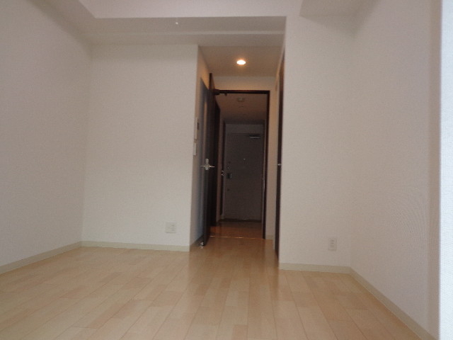 その他部屋・スペース　ナチュラルカラーの綺麗なフローリングです。