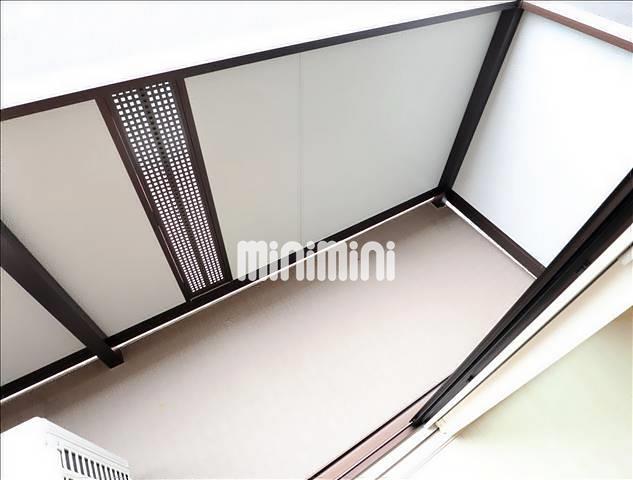 バルコニー　洗濯物が干せますよ