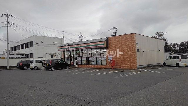 コンビニ　セブンイレブン 三和仁連店（コンビニ）まで693m