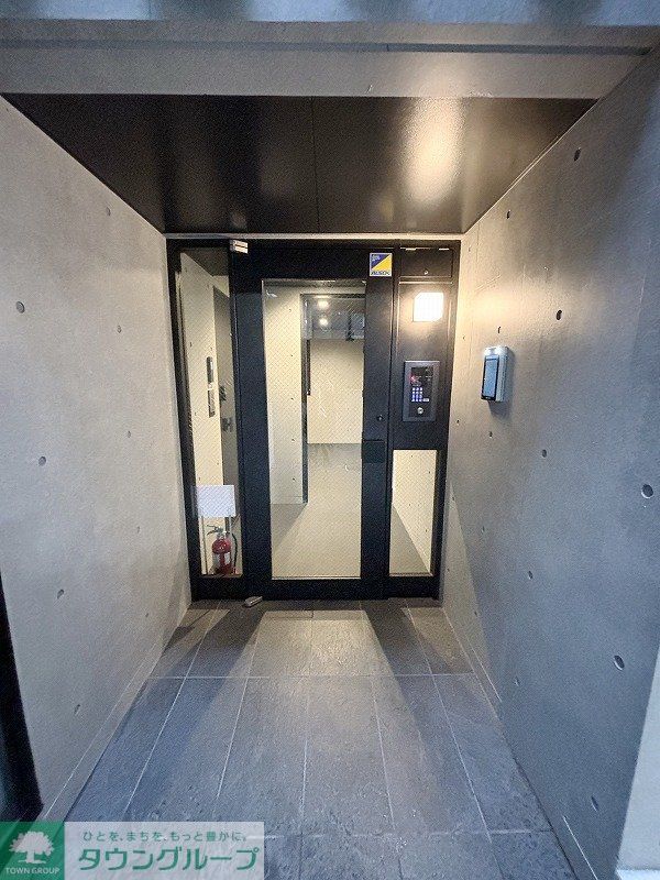 エントランス　エントランス