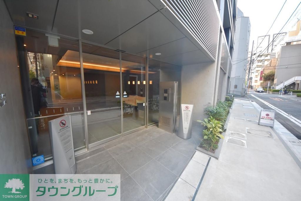 エントランス　エントランス