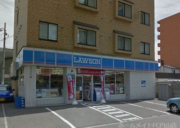 コンビニ　ローソン札幌南10条店（コンビニ）まで187m