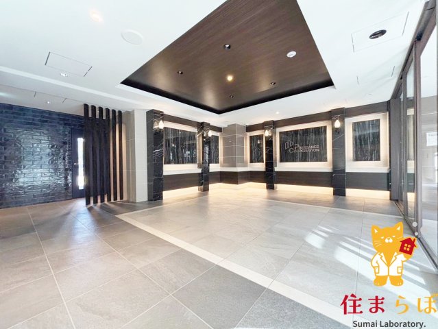 エントランス　共用部の印象も大切に