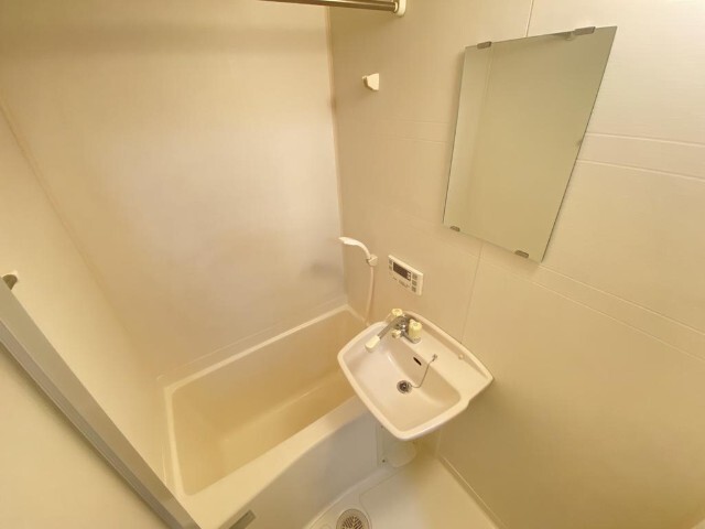 洗面設備　同物件別室のイメージ画像となります　反転した間取りとなります