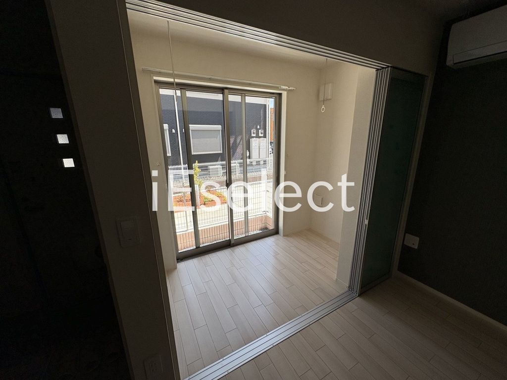 バルコニー　※同仕様の画像の為、実際とは異なります