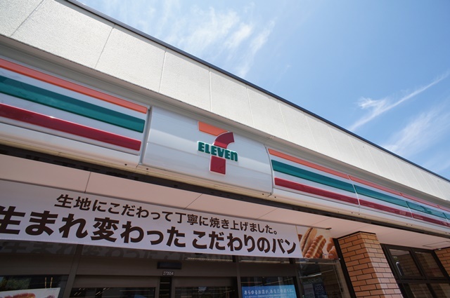 コンビニ　セブンイレブン世田谷砧4丁目店（コンビニ）まで674m