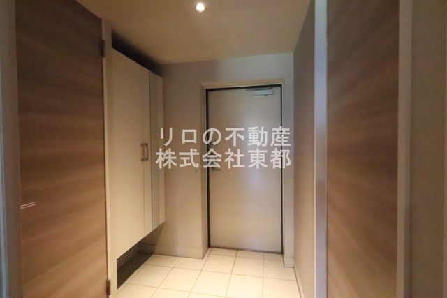 玄関　玄関スペース広めなのでゆったりとお出掛け準備できます♪