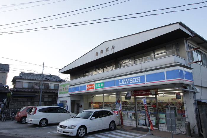 コンビニ　ローソン（コンビニ）まで1300m