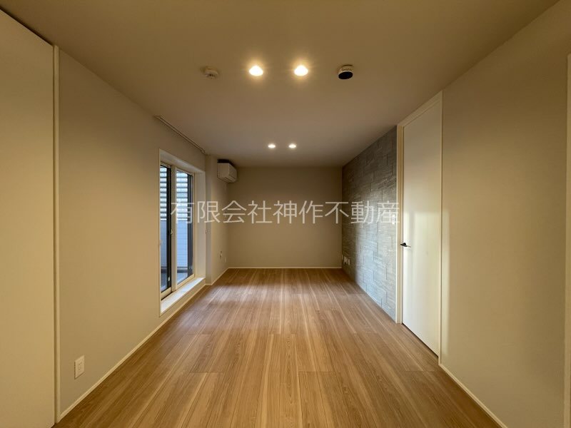 居室・リビング　エアコン・照明付