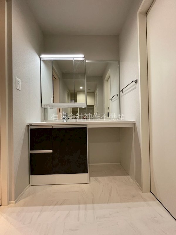 洗面設備　洗髪洗面化粧台