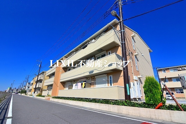 建物外観　吉川市のお住まい探しなら、当社にお任せください。