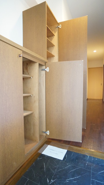 玄関　参考写真（同建物別部屋のものです）