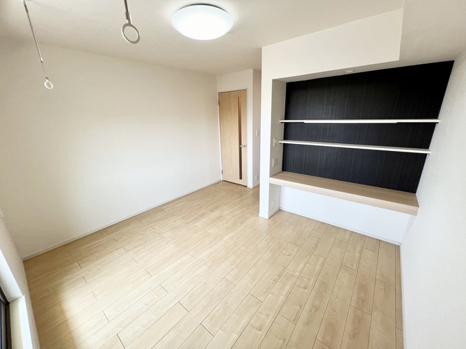 居室・リビング　※画像と反転タイプのお部屋です