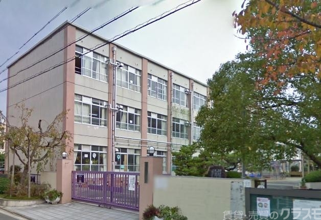 小学校　朱雀第八小学校（小学校）まで366m