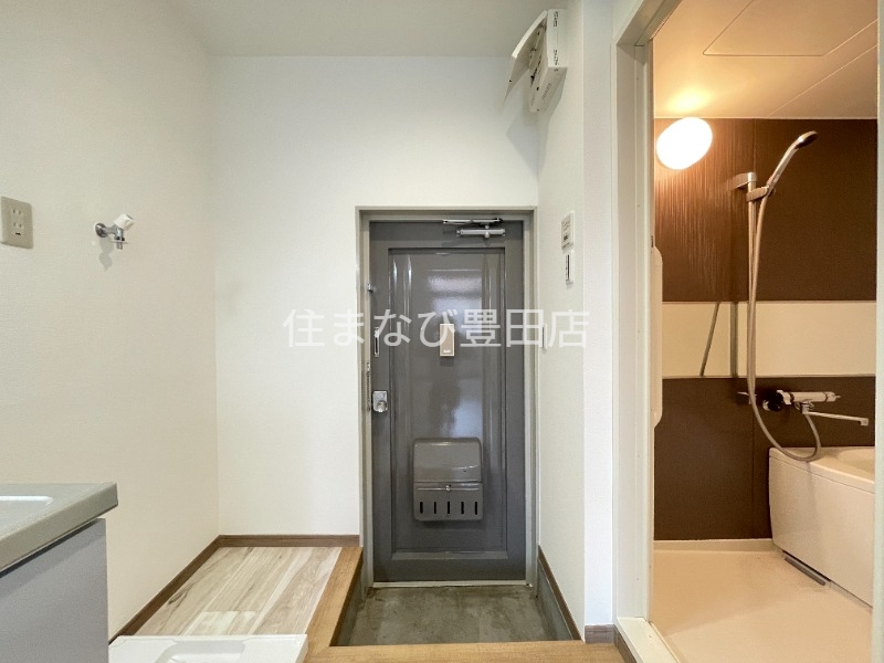 玄関　別部屋写真