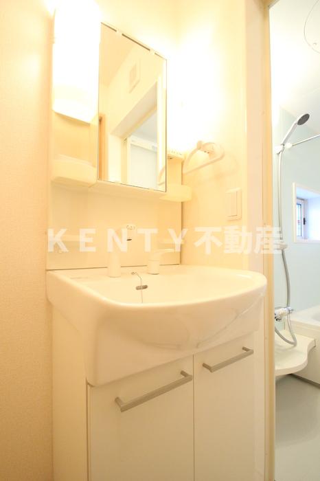 洗面設備　忙しい朝には欠かせない洗面所です