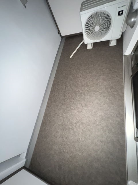 バルコニー　外からの目が気にならないバルコニーで洗濯物が干せます