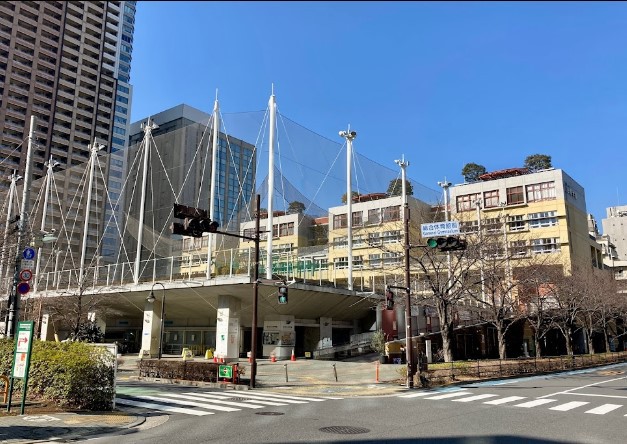 小学校　日野学園（小学校）まで335m