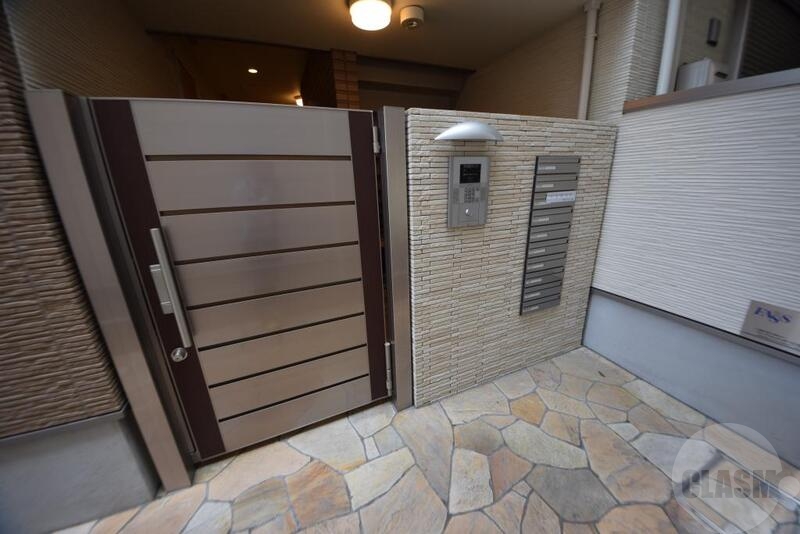 エントランス　オートロック付き