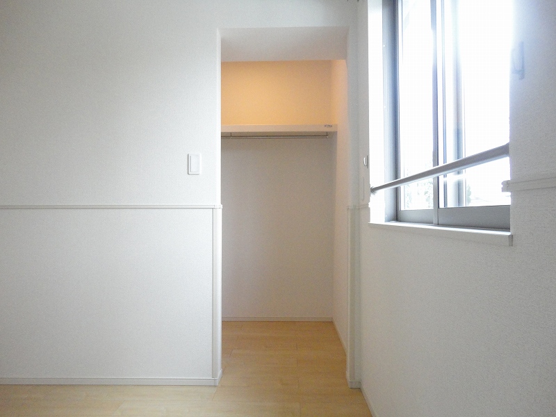 収納　ウォークスルークローゼット