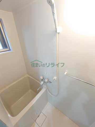 バス・シャワールーム　別部屋の参考写真です