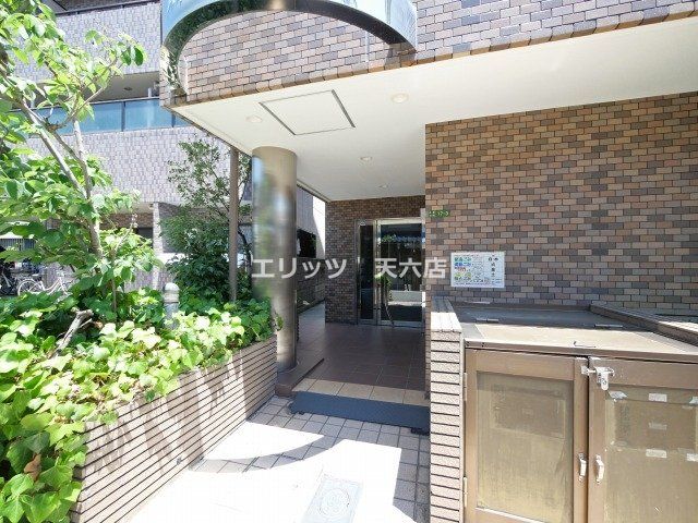 エントランス　エントランス