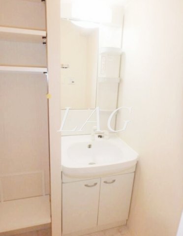 洗面設備　独立洗面台です。