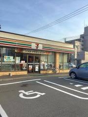 コンビニ　セブンイレブン札幌西町北店（コンビニ）まで399m