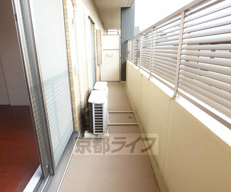 バルコニー　広々としたバルコニーです。