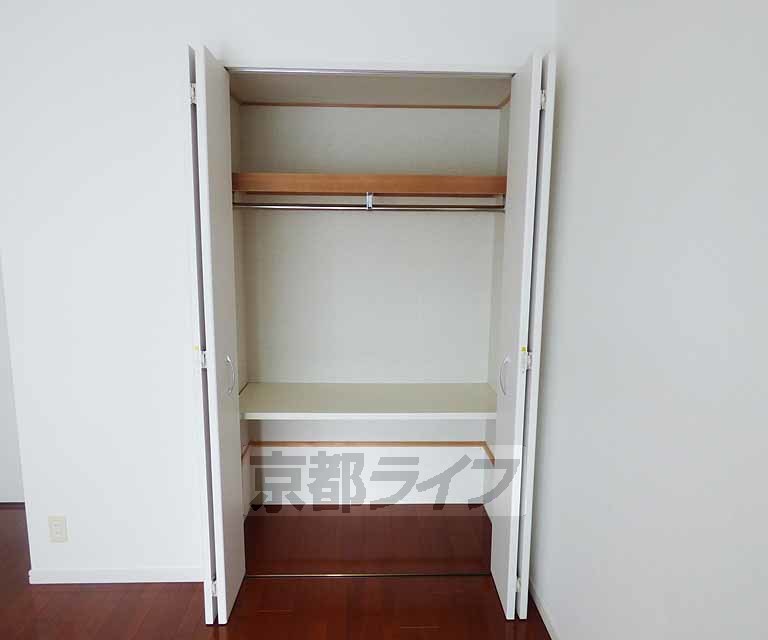 収納　広々とした収納です。