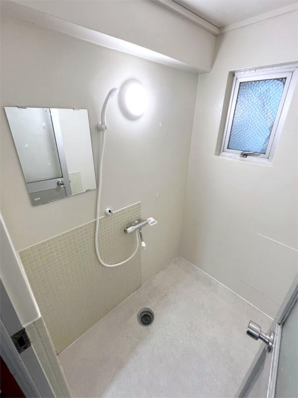 バス・シャワールーム　異なる場合は現況を優先します。