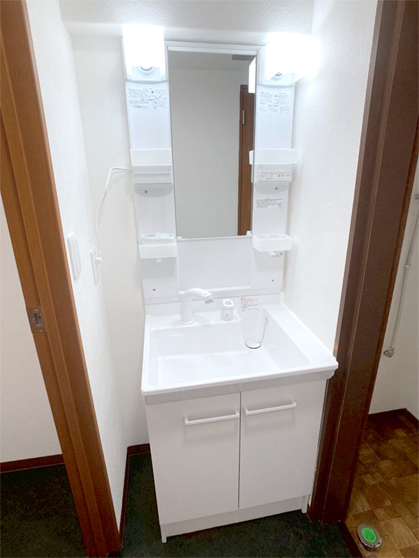 洗面設備　異なる場合は現況を優先します。