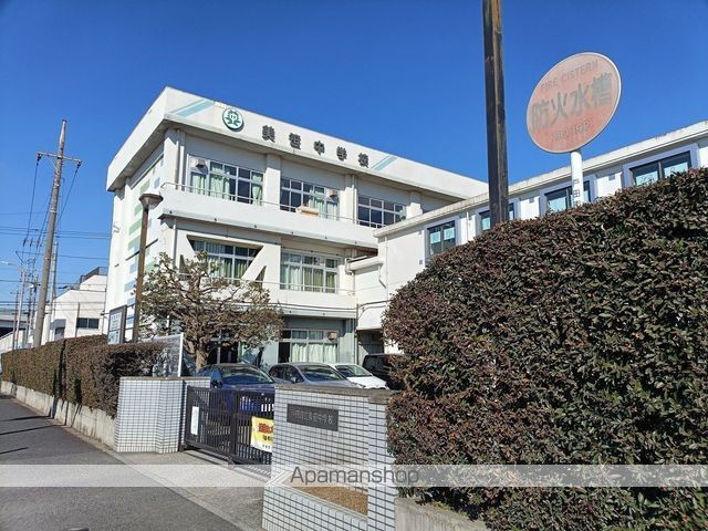 中学校　戸田市立美笹中学校（中学校）まで500m