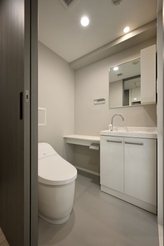 洗面設備　同タイプの別部屋の写真です。
