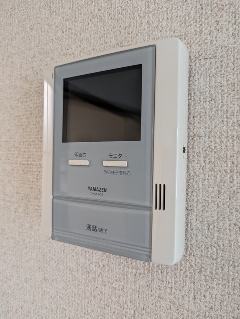 セキュリティ　★★モニター付きインターホンで室内にいながら来客対応が出来ま