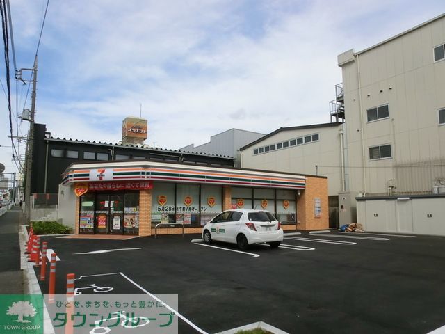 コンビニ　セブンイレブン松戸駅東口店（コンビニ）まで260m