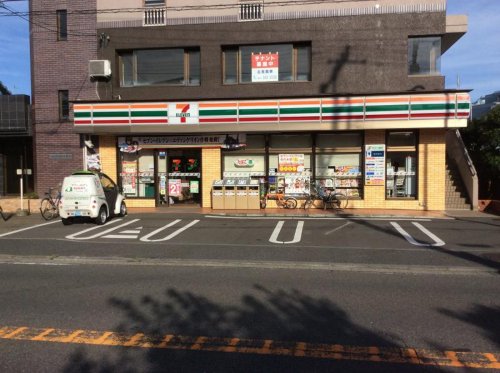 コンビニ　セブンイレブン 横浜樽町店（コンビニ）まで672m