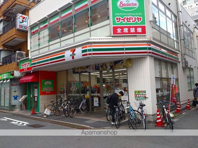 コンビニ　セブン－イレブン足立綾瀬３丁目店（コンビニ）まで72m