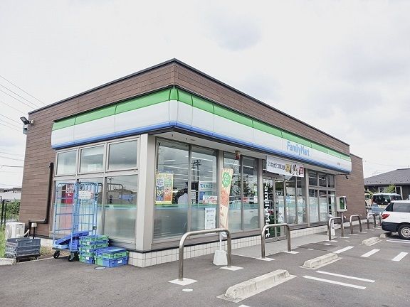コンビニ　ファミリーマート田子西店（コンビニ）まで900m
