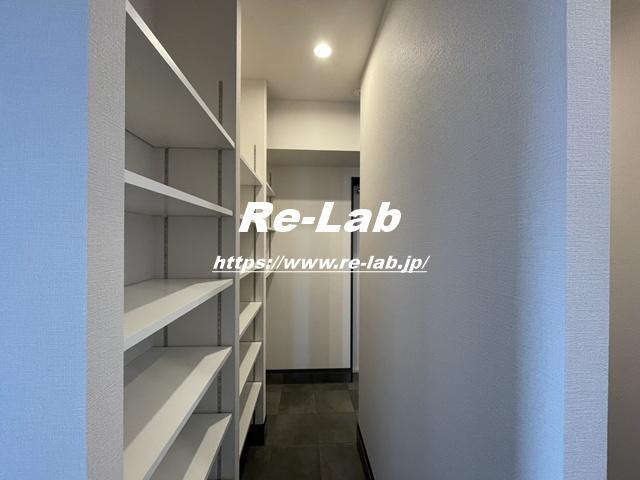 玄関　※参考として他のお部屋の写真