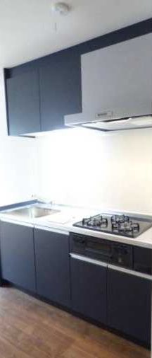 キッチン　グリル付き3口コンロの綺麗なキッチンです！