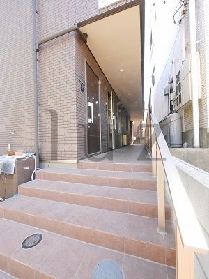 エントランス　きれいなエントランスです！