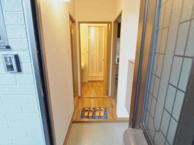 玄関　※同じ間取りの別部屋のお写真です※