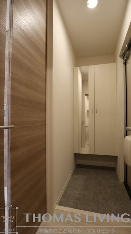 玄関　写真準備中の為、同建築会社の別新築の写真でご参考ください。