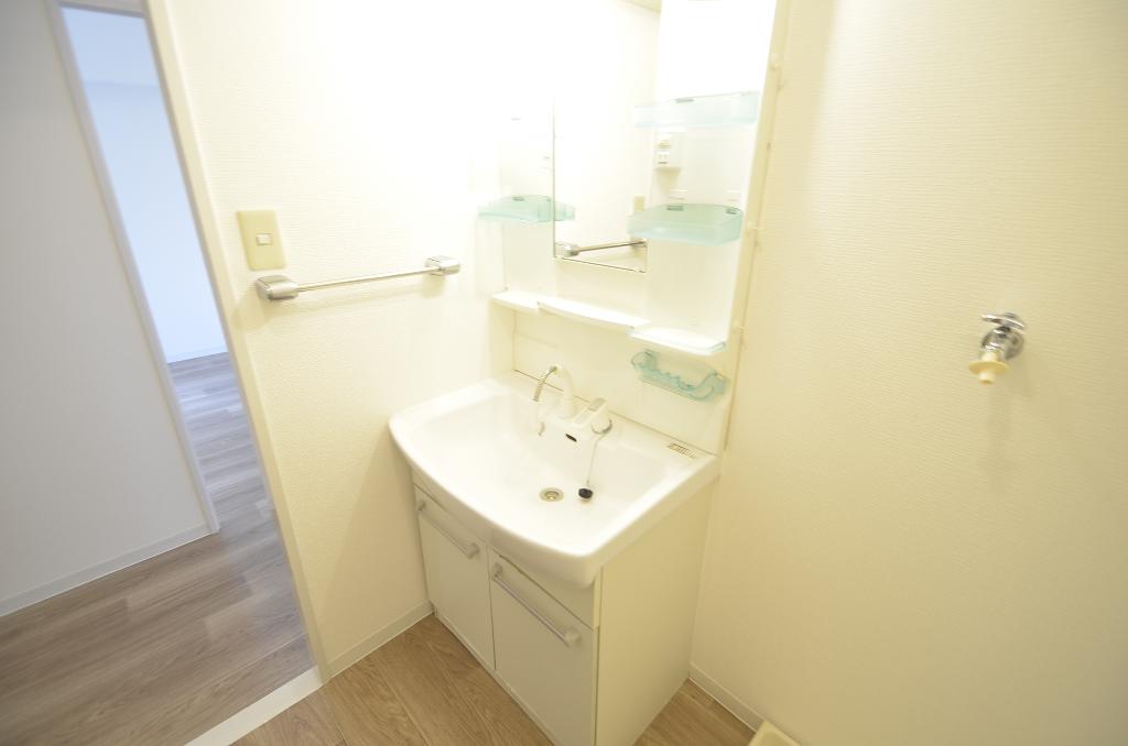 洗面設備　洗髪洗面化粧台