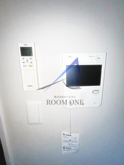 セキュリティ　モニター付きインターホンです。